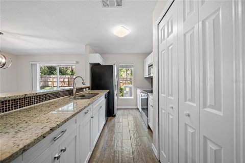 Adosado en alquiler en Tampa, Florida, 3 dormitorios, 155.15 m2 № 1640785 - foto 23
