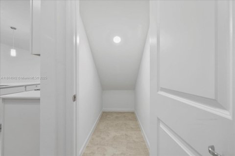 Townhouse in Cape Coral, Florida 3 bedrooms № 1958143 - photo 22