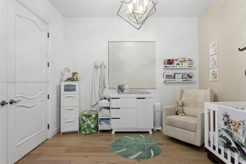 Casa en alquiler en Miami, Florida, 4 dormitorios, 191.19 m2 № 1944481 - foto 16