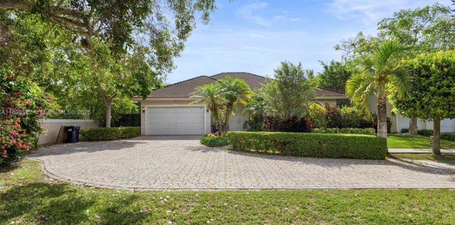 Casa en Miami, Florida 4 dormitorios, 191.19 m2 № 1944481