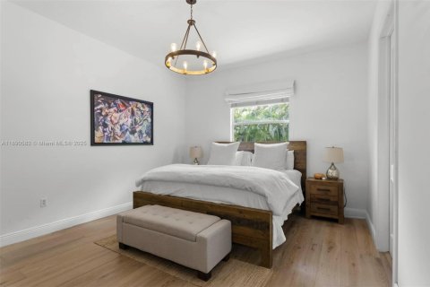 Casa en alquiler en Miami, Florida, 4 dormitorios, 191.19 m2 № 1944481 - foto 19