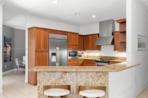 Casa en alquiler en Miami, Florida, 4 dormitorios, 191.19 m2 № 1944481 - foto 10