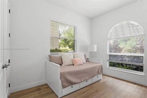 Casa en alquiler en Miami, Florida, 4 dormitorios, 191.19 m2 № 1944481 - foto 21