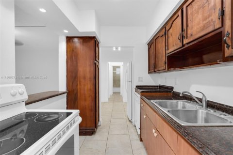 Condominio en venta en Miami Beach, Florida, 1 dormitorio, 58.9 m2 № 2035784 - foto 8