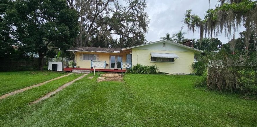 House in Dade City, Florida 3 bedrooms, 128.48 sq.m. № 1816230