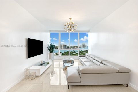 Condo in Miami Beach, Florida, 1 bedroom  № 1737897 - photo 4