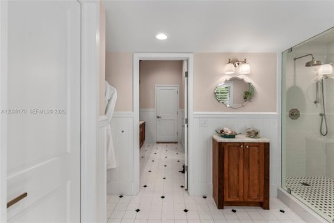 House in Coral Gables, Florida 5 bedrooms, 416.76 sq.m. № 2083801 - photo 29