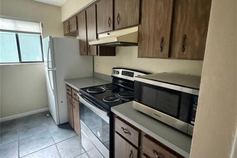 House in Gainesville, Florida 3 bedrooms, 102.19 sq.m. № 2393419 - photo 7