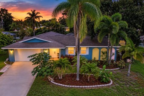 Casa en Dunedin, Florida 4 dormitorios, 170.1 m2 № 2371456