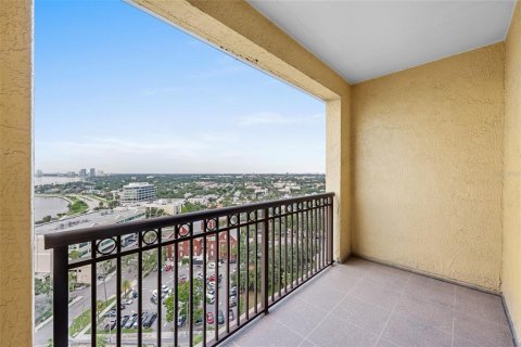 Copropriété à vendre à Tampa, Floride: 2 chambres, 103.59 m2 № 1912661 - photo 7