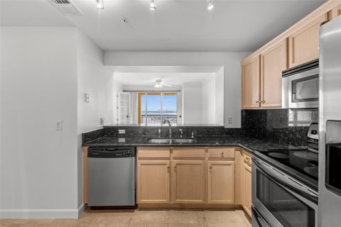Copropriété à vendre à Tampa, Floride: 2 chambres, 103.59 m2 № 1912661 - photo 11