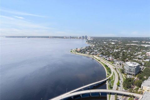 Copropriété à vendre à Tampa, Floride: 2 chambres, 103.59 m2 № 1912661 - photo 3