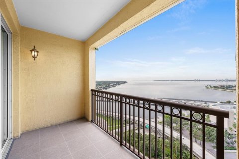Copropriété à vendre à Tampa, Floride: 2 chambres, 103.59 m2 № 1912661 - photo 6