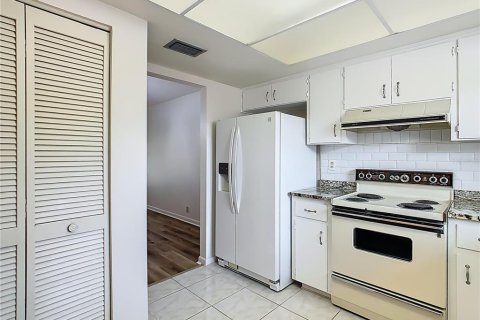 House in Winter Haven, Florida 2 bedrooms, 105.82 sq.m. № 1905971 - photo 5
