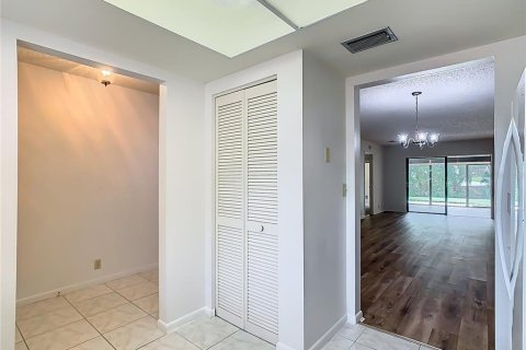 House in Winter Haven, Florida 2 bedrooms, 105.82 sq.m. № 1905971 - photo 7