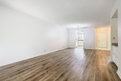 House in Winter Haven, Florida 2 bedrooms, 105.82 sq.m. № 1905971 - photo 21