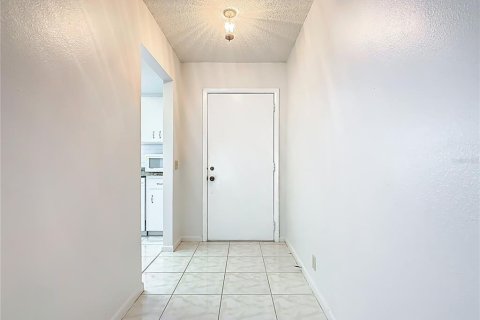 House in Winter Haven, Florida 2 bedrooms, 105.82 sq.m. № 1905971 - photo 8