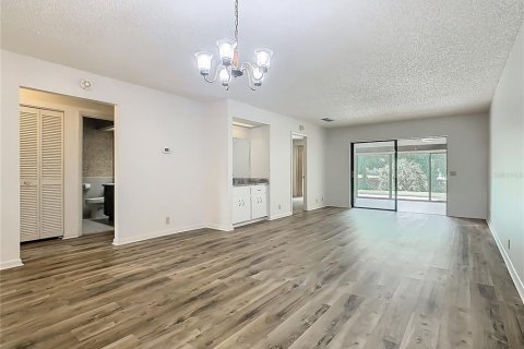 House in Winter Haven, Florida 2 bedrooms, 105.82 sq.m. № 1905971 - photo 13