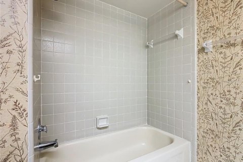 House in Winter Haven, Florida 2 bedrooms, 105.82 sq.m. № 1905971 - photo 28