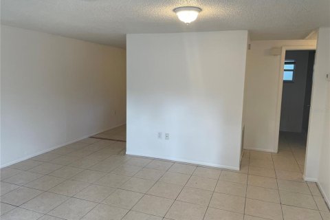 Immobilier commercial à vendre à New Port Richey, Floride: 4 chambres, 161.28 m2 № 2092156 - photo 3