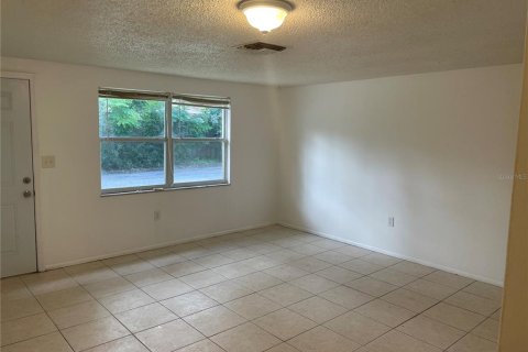Immobilier commercial à vendre à New Port Richey, Floride: 4 chambres, 161.28 m2 № 2092156 - photo 2