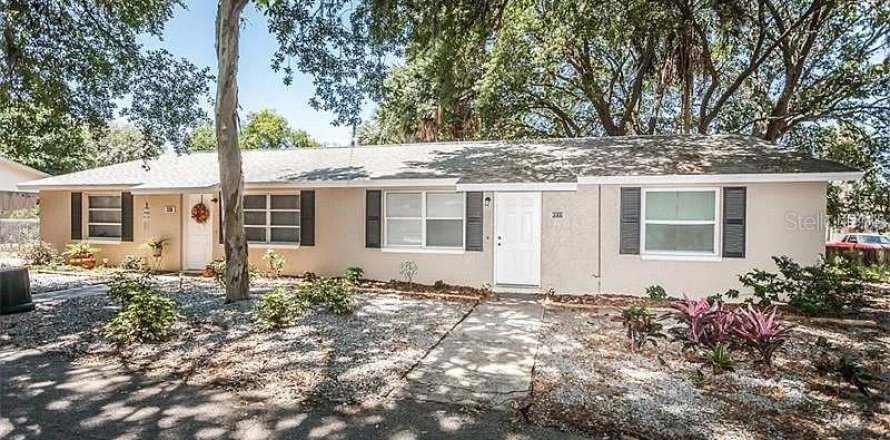 Immobilier commercial à New Port Richey, Floride 4 chambres, 161.28 m2 № 2092156