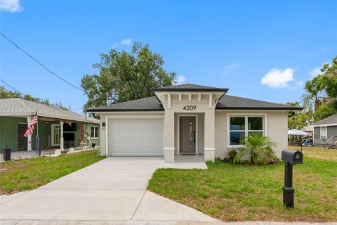Villa ou maison à Tampa, Floride 3 chambres, 132.94 m2 № 2111659