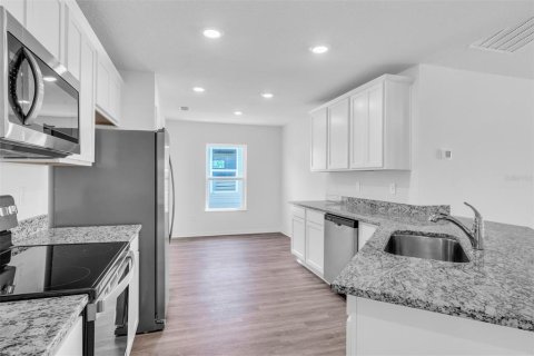 House in Palm Coast, Florida 3 bedrooms, 142.7 sq.m. № 1908198 - photo 6