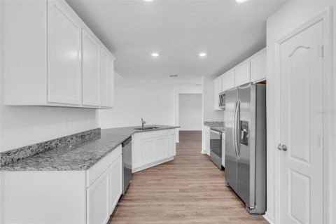 House in Palm Coast, Florida 3 bedrooms, 142.7 sq.m. № 1908198 - photo 7