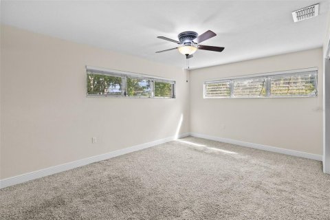 Casa en venta en Tampa, Florida, 3 dormitorios, 140.47 m2 № 1838160 - foto 11