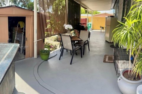 Commercial property in Miami, Florida 164.99 sq.m. № 1891950 - photo 8