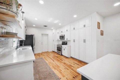 Casa en venta en Lakeland, Florida, 5 dormitorios, 308.44 m2 № 1720959 - foto 11