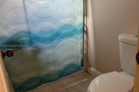 Townhouse in Pembroke Pines, Florida 2 bedrooms, 105.54 sq.m. № 1820323 - photo 18