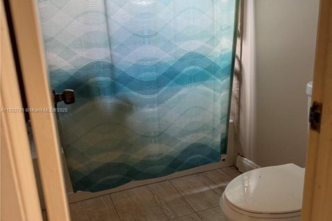 Townhouse in Pembroke Pines, Florida 2 bedrooms, 105.54 sq.m. № 1820323 - photo 19