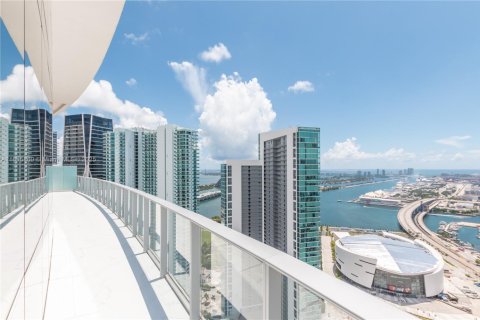 Condo in Miami, Florida, 4 bedrooms  № 1842594 - photo 23