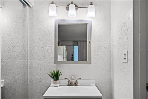 Condo in Davenport, Florida, 1 bedroom  № 1642792 - photo 20