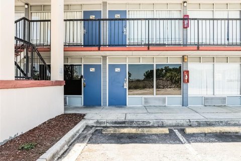 Condo in Davenport, Florida, 1 bedroom  № 1642792 - photo 23