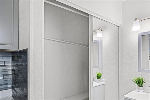 Condo in Davenport, Florida, 1 bedroom  № 1642792 - photo 17