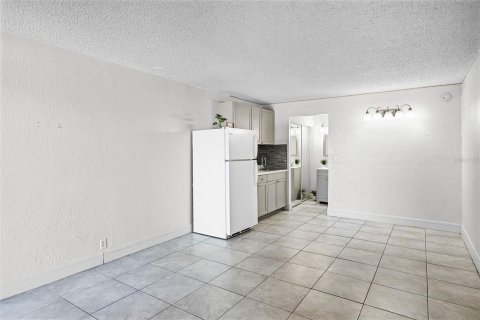 Condo in Davenport, Florida, 1 bedroom  № 1642792 - photo 9
