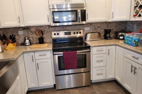 Villa ou maison à louer à Tavernier, Floride: 2 chambres, 85.93 m2 № 1920497 - photo 6