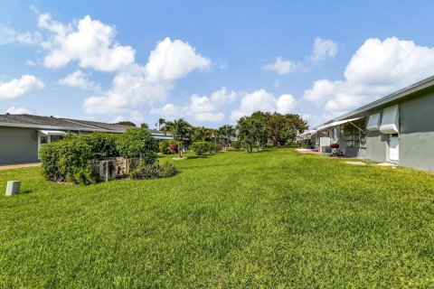 House in Delray Beach, Florida 2 bedrooms, 105.63 sq.m. № 1096477 - photo 1