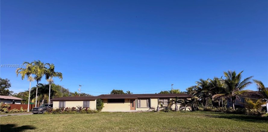 Casa en Miami, Florida 4 dormitorios, 160.54 m2 № 1483166