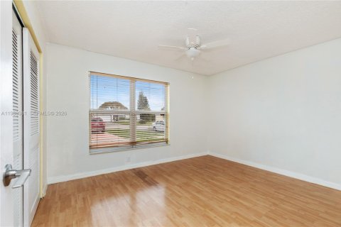 Casa en venta en Pembroke Pines, Florida, 3 dormitorios, 143.35 m2 № 2060283 - foto 15