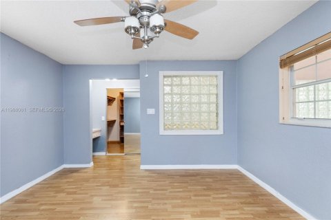 Casa en venta en Pembroke Pines, Florida, 3 dormitorios, 143.35 m2 № 2060283 - foto 20