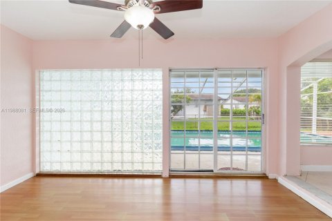 Casa en venta en Pembroke Pines, Florida, 3 dormitorios, 143.35 m2 № 2060283 - foto 27