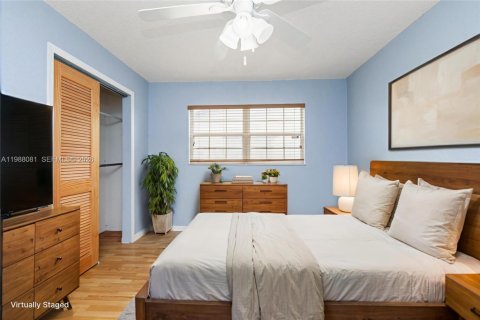 Casa en venta en Pembroke Pines, Florida, 3 dormitorios, 143.35 m2 № 2060283 - foto 16