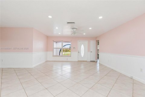 Casa en venta en Pembroke Pines, Florida, 3 dormitorios, 143.35 m2 № 2060283 - foto 12