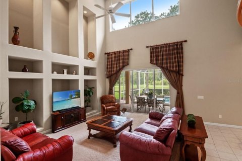 House in Tampa, Florida 5 bedrooms, 329.9 sq.m. № 2203885 - photo 25
