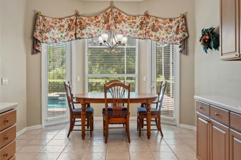 House in Tampa, Florida 5 bedrooms, 329.9 sq.m. № 2203885 - photo 19