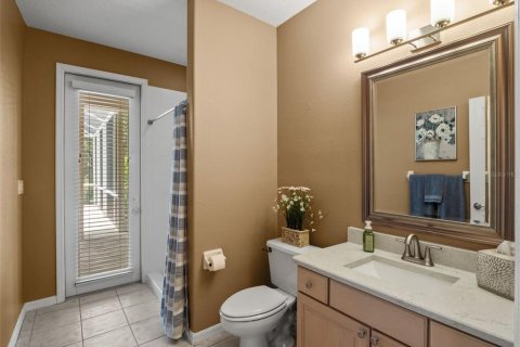 House in Tampa, Florida 5 bedrooms, 329.9 sq.m. № 2203885 - photo 14